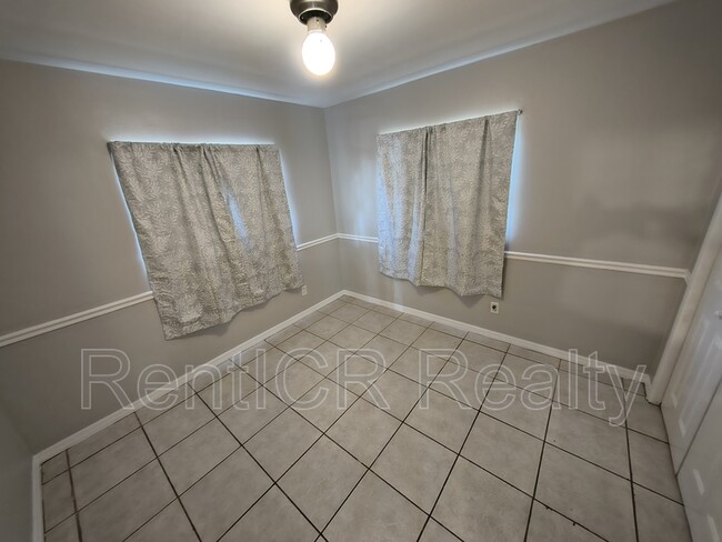 Photo - 2128 Riviera Dr