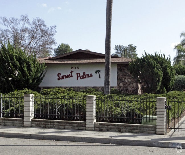 Building Photo - Prickly Pear Rental
