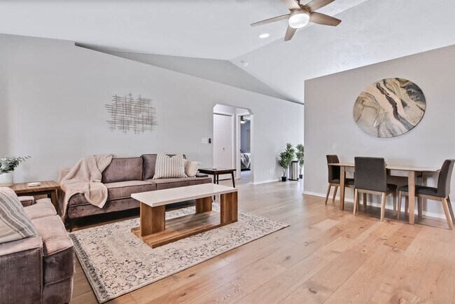 Photo - 925 N Stonehenge Way Apartment Unit ID1250620P