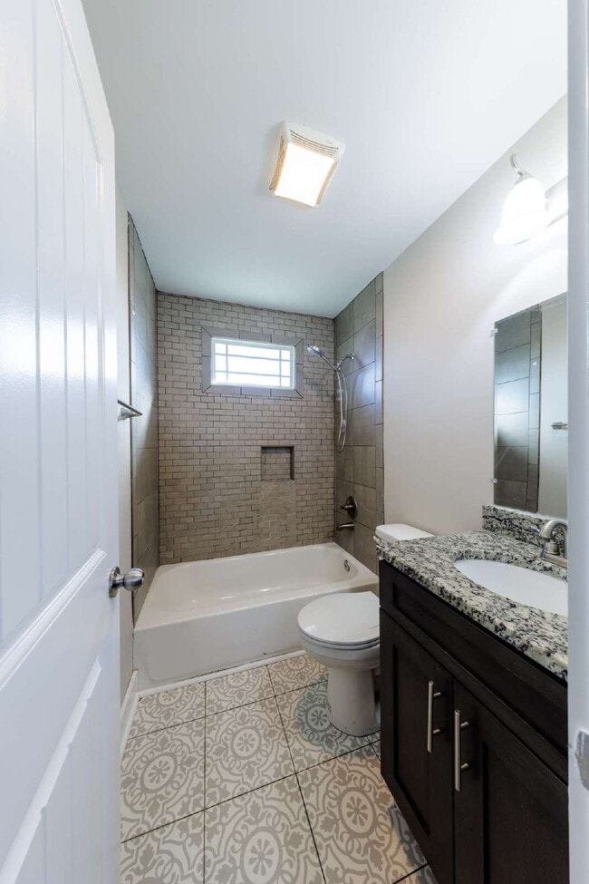 Photo - Renovated 2 Bed in Elizabeth Park for Lease!