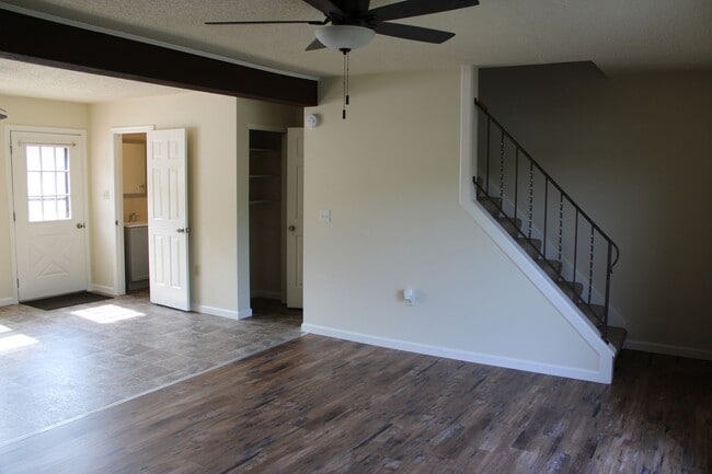Photo - 109 Twin Hills Rd