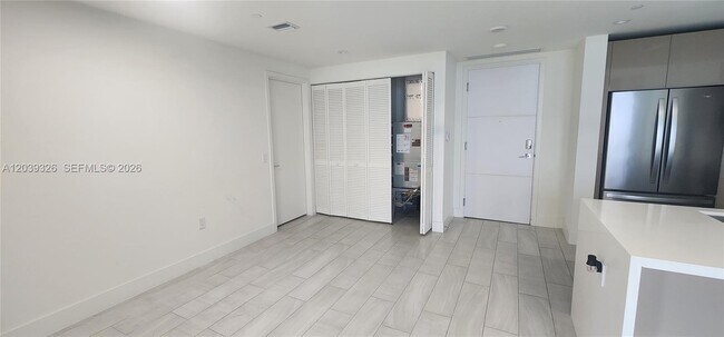 Photo - 2000 Metropica Wy Unit 2106