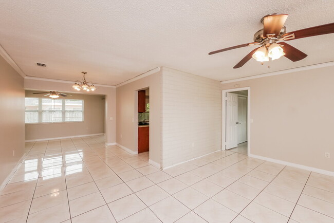 Photo - 9521 NW 25th St