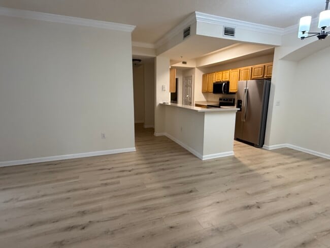 Photo - 10075 Gate Pky N