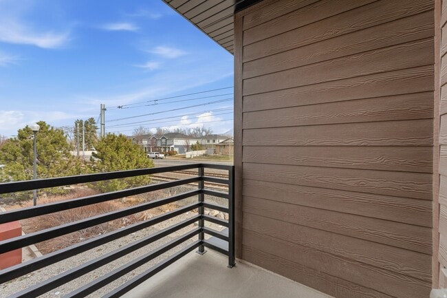 Photo - 144 E Chambord Ct