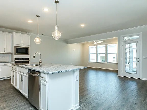 Photo - 230 Kephart Way