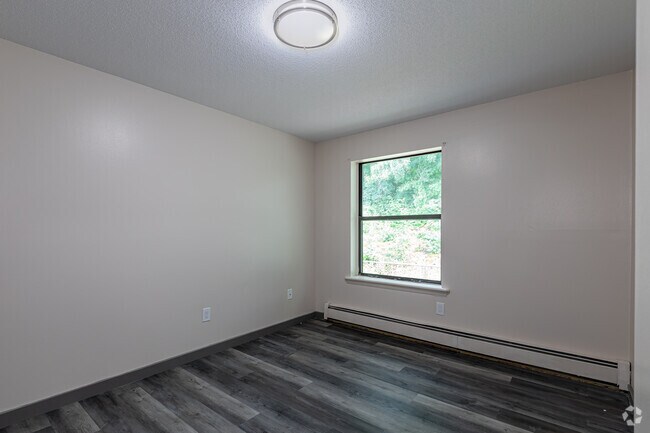 2BR, 1BA Townhouse - Bedroom