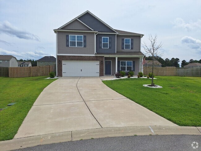 Building Photo - Magnificent Five Bedroom Home in Elgin SC!