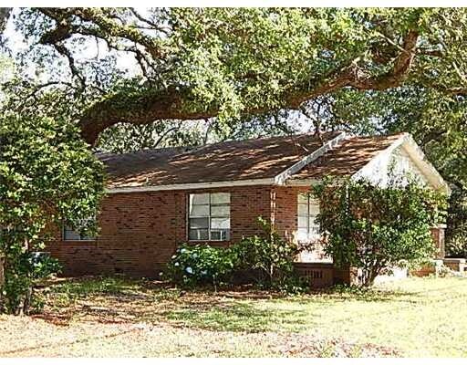 Photo - Oasis Apartments