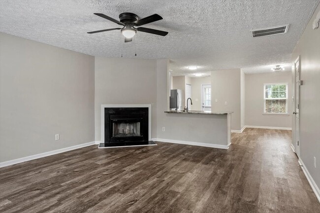 Photo - 446 Saint John Dr