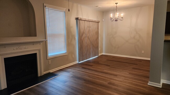 Photo - 897 Ivydale Ln