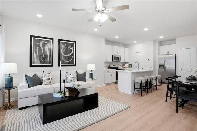 Photo - 205 Harrell Way