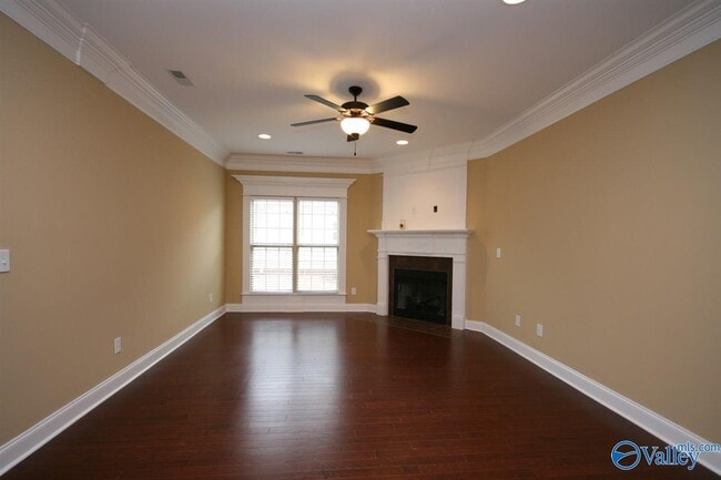 Photo - 231 Grove Village Way