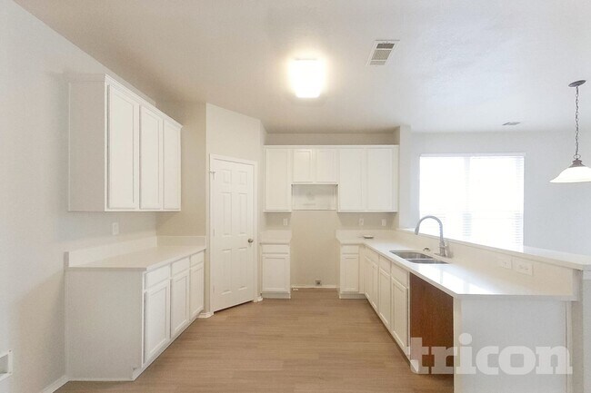 Photo - 13124 Settlers Trail