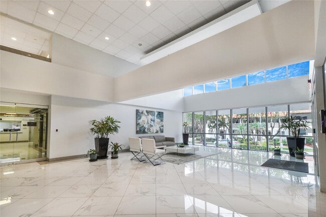 Photo - 531 N Ocean Blvd Unidad 1809