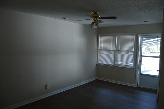 Photo - 311 Vance St