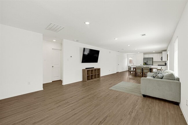 Photo - 13765 Kit Run