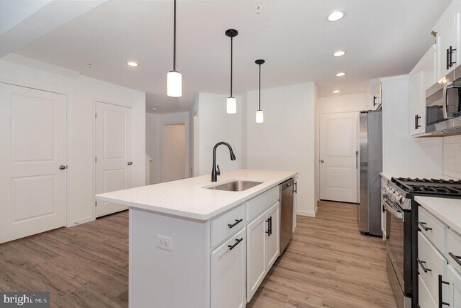 Photo - 104 Emma Cir