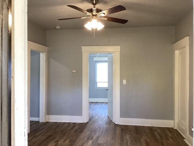 Photo - 1532-1532 N Safford Ave Unit 1532