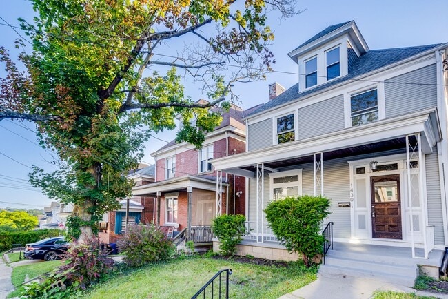 Photo - 1430 Rockland Ave