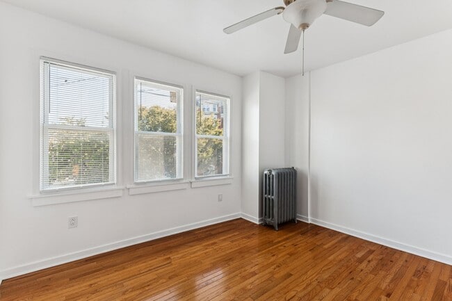 Photo - 806 S 47th St