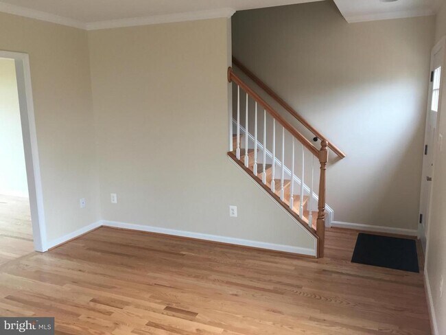 Photo - 8904 Cherry St