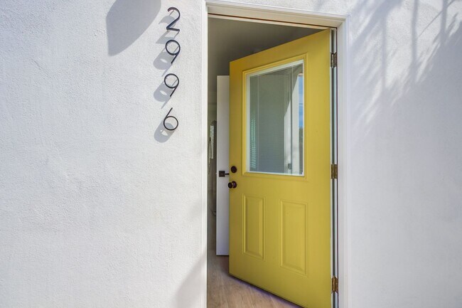 Photo - 30th Street Cottages