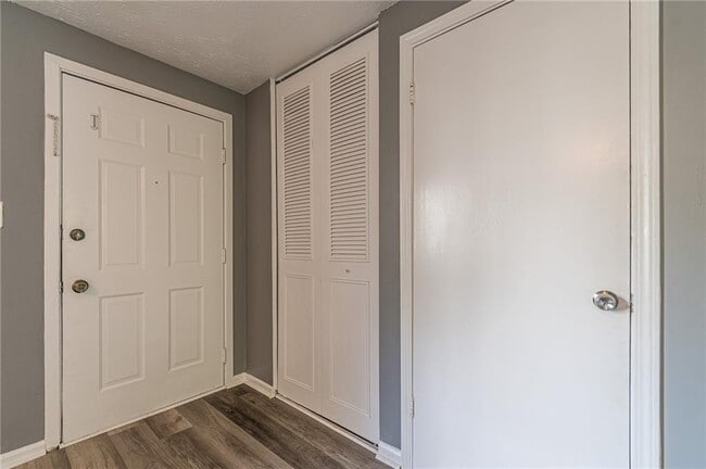 Photo - 806 Houndstooth Trail NW