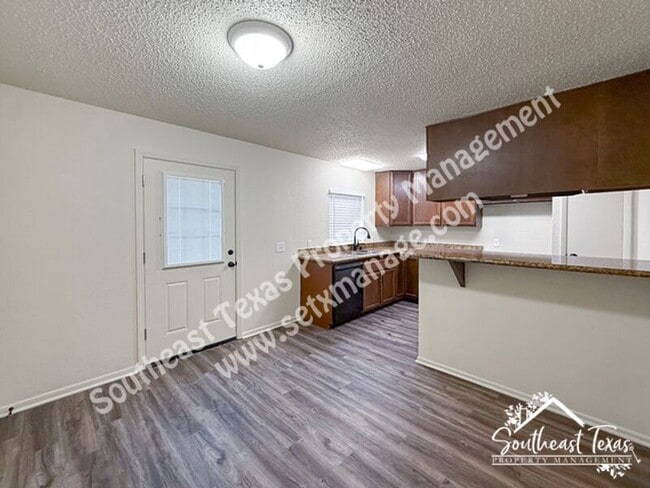 Photo - 4127 Arthur Ln