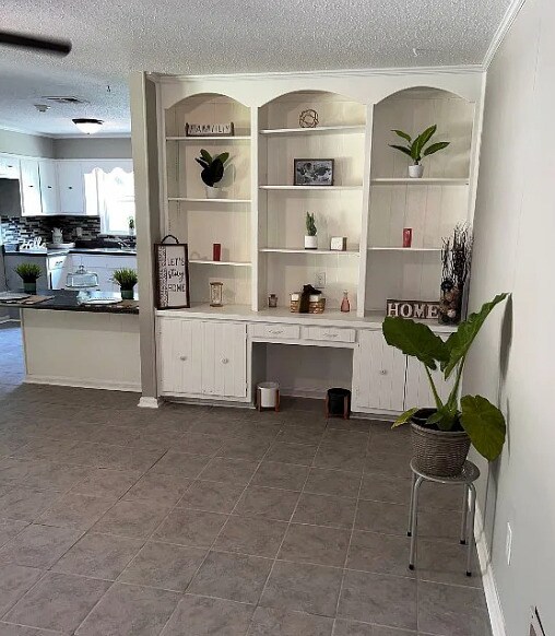 Photo - 4751 Queensbury Ct