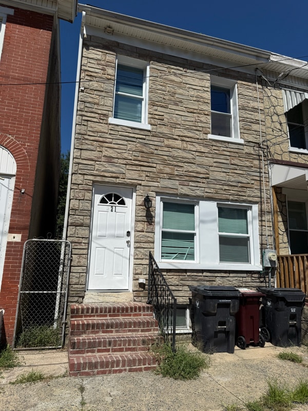 Building Photo - 321 Townsend St Rental