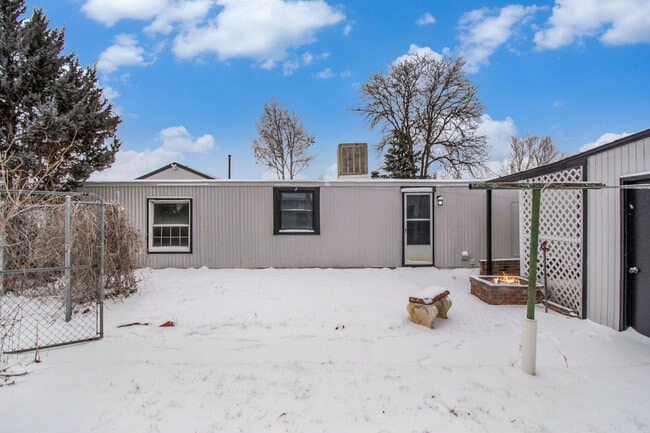 Building Photo - 1021 Glen Creighton Dr