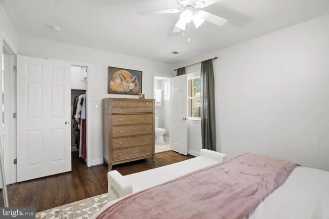 Photo - 810 Venice Dr