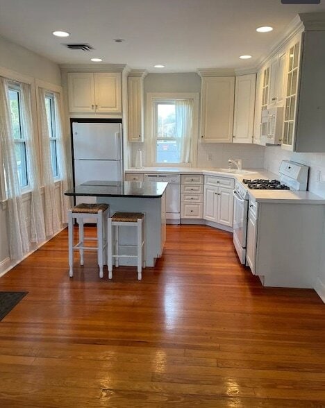 Photo - 230 County Rd