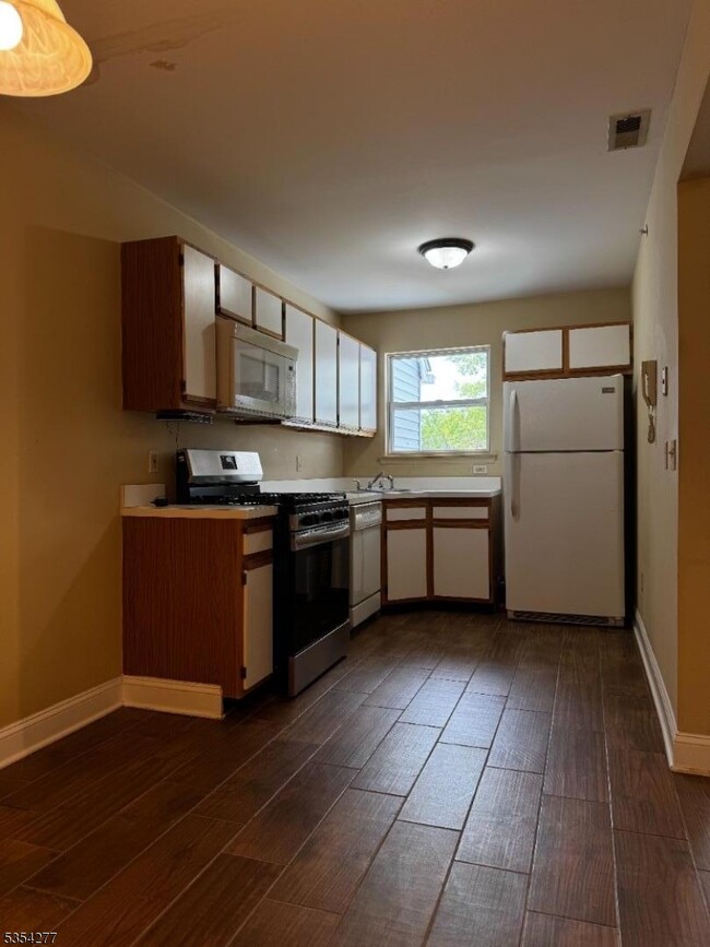 Photo - 388 Keswick Dr Townhome