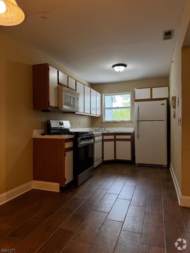 Building Photo - 388 Keswick Dr Rental