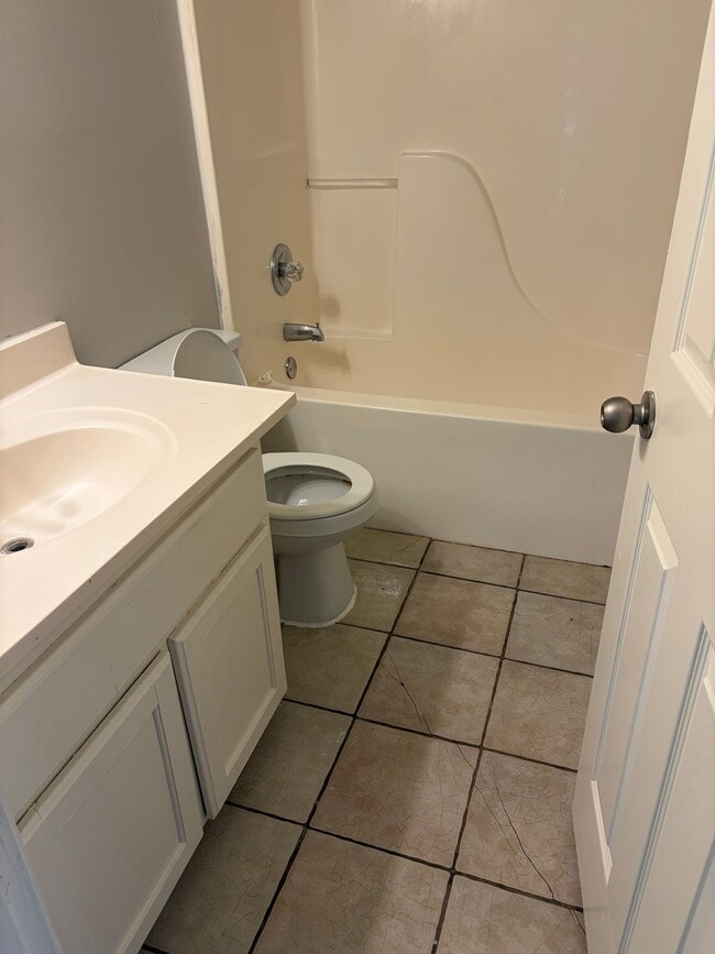 Photo - 521 Simonton St