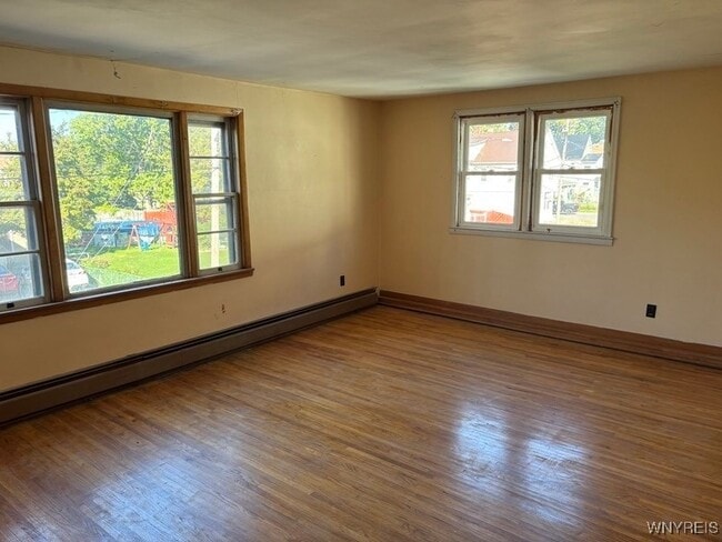 Photo - 9 Roland Ave