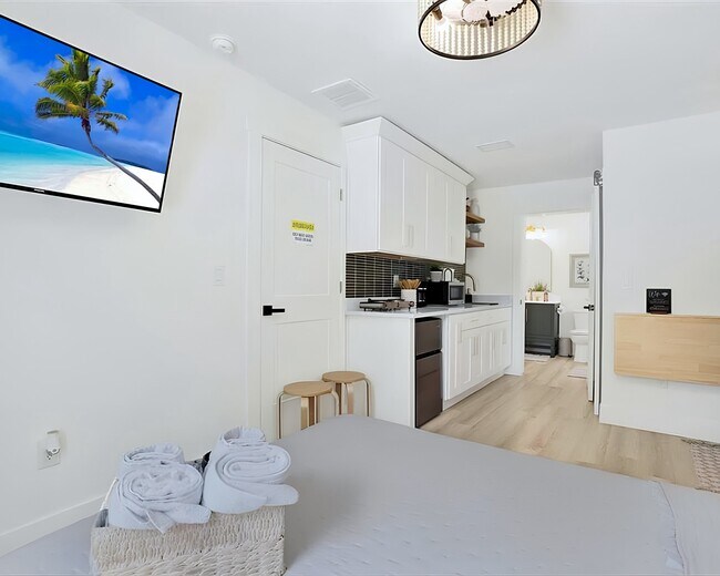 Photo - 2905 W Collins St Unit 1