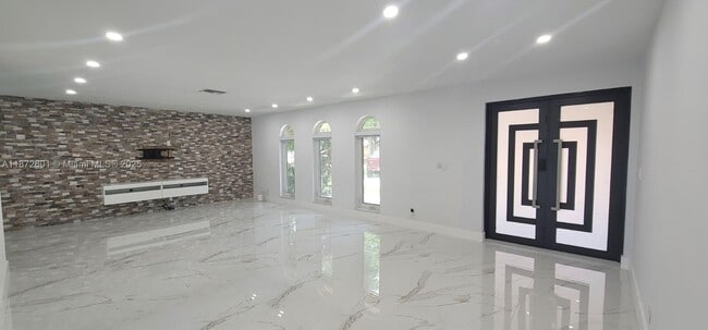 Photo - 10950 NW 33rd St
