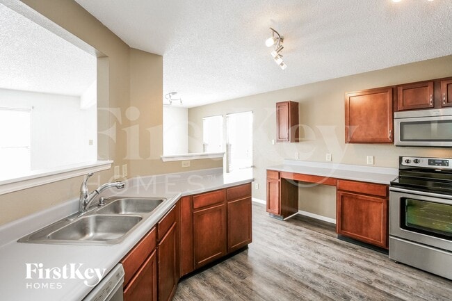 Photo - 10019 Olympic Cir