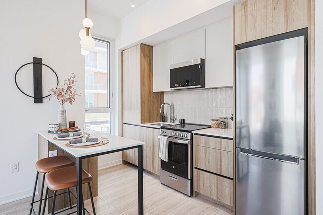 2-Bed, 2-Bath: Kitchen - Daniels MPV2