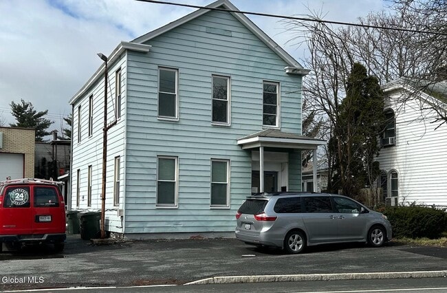 Building Photo - 405 3rd Ave Unit 1 R