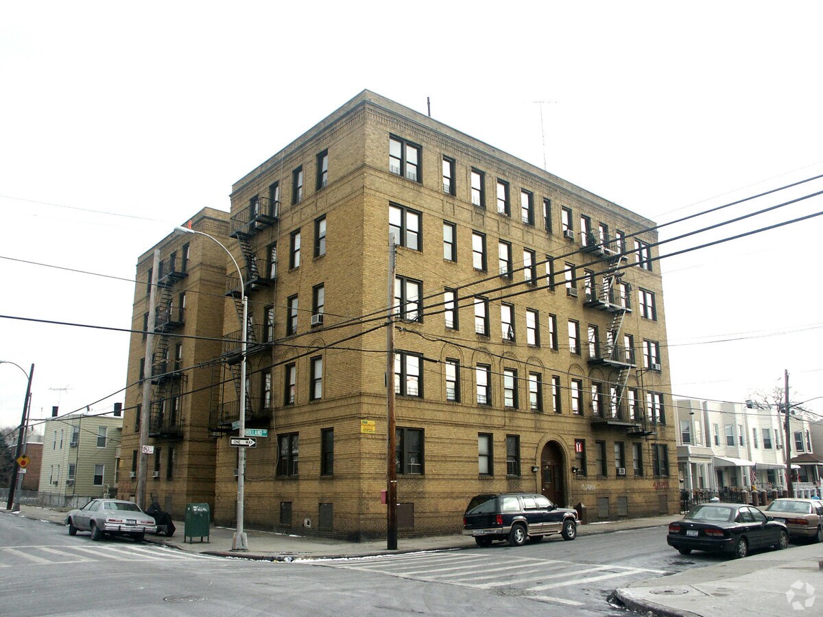 1868 Holland Ave - 1868 Holland Ave Apartments