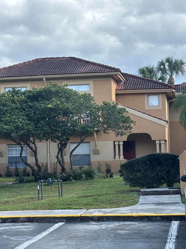 Photo - 4831 Via Palm Lakes