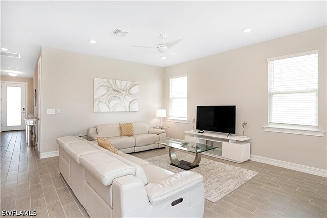 Photo - 14541 Stern Wy.