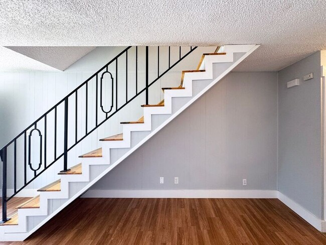 Photo - 519 Cinderella Loop