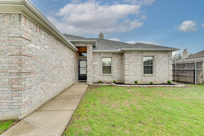 Photo - 102 Paloma Cir