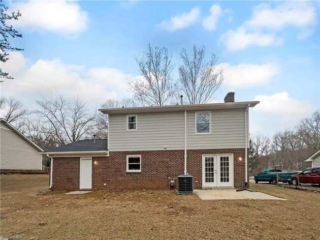 Photo - 5712 Landerwood Dr