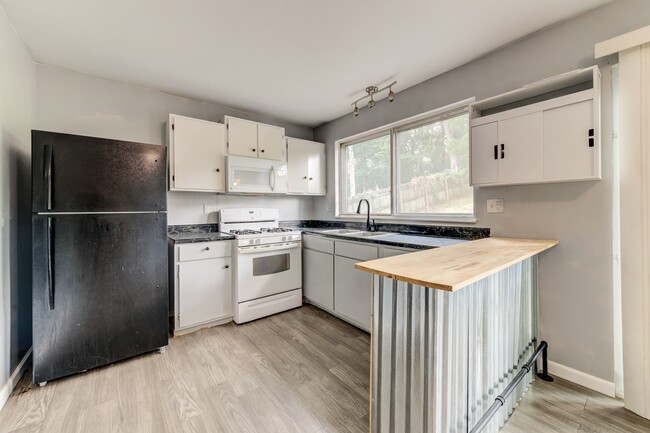 Photo - 7211 Wayles Dr